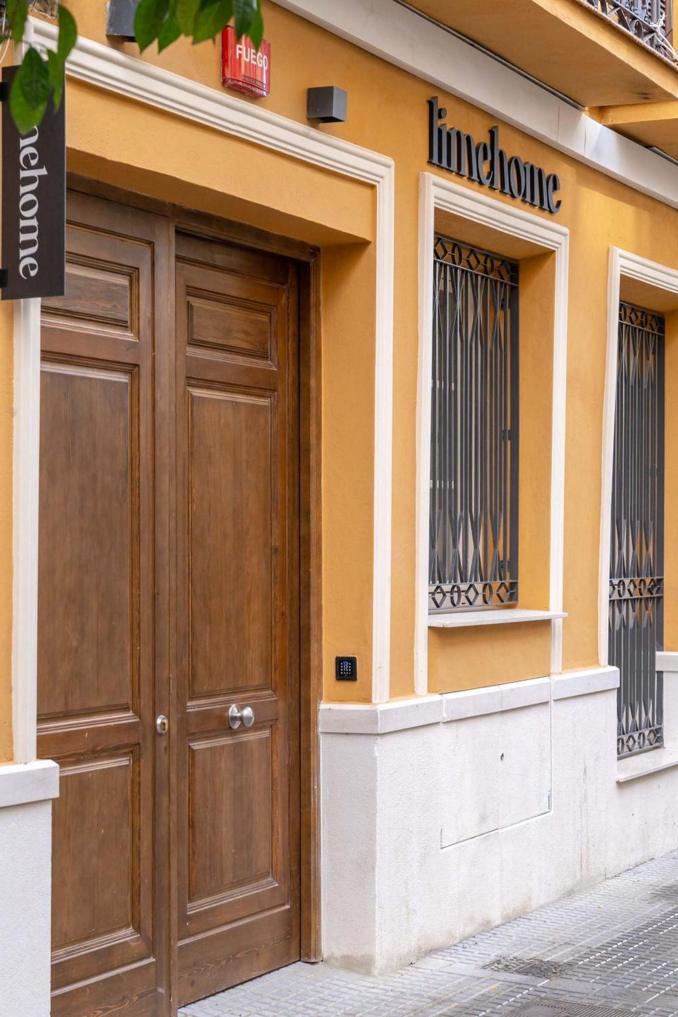 Limehome Malaga Calle Victoria Экстерьер фото
