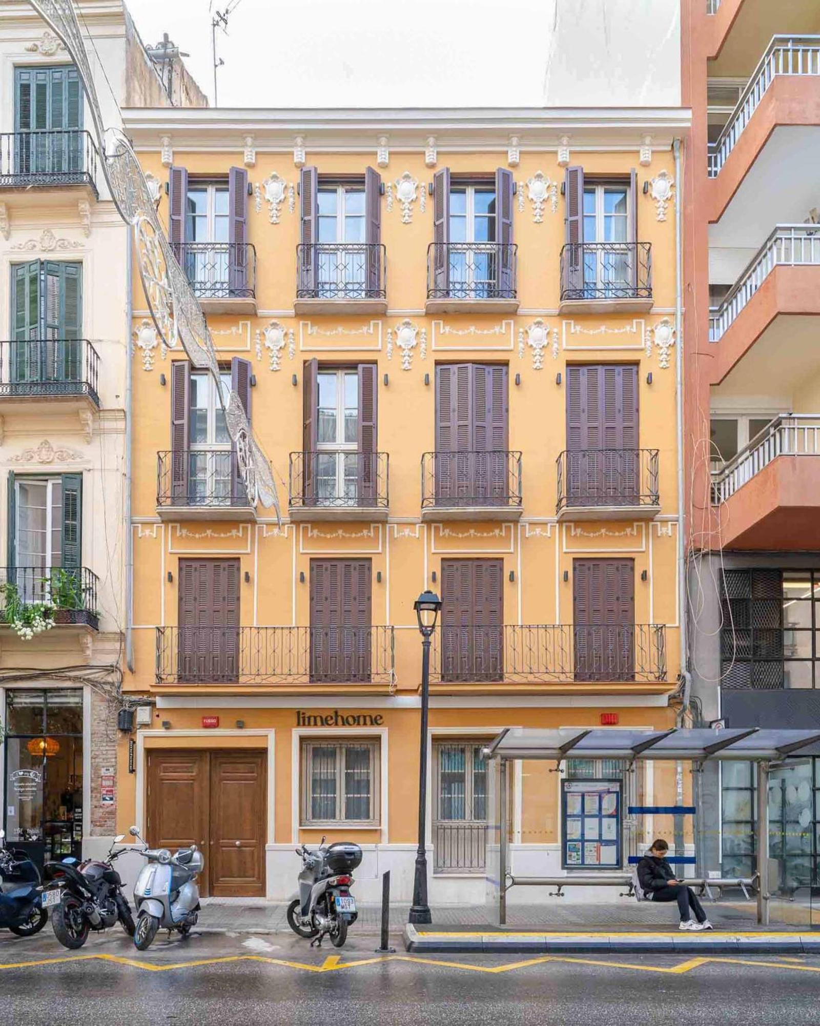 Limehome Malaga Calle Victoria Экстерьер фото