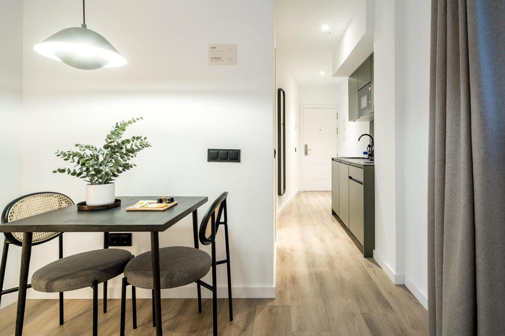 Limehome Malaga Calle Victoria Экстерьер фото