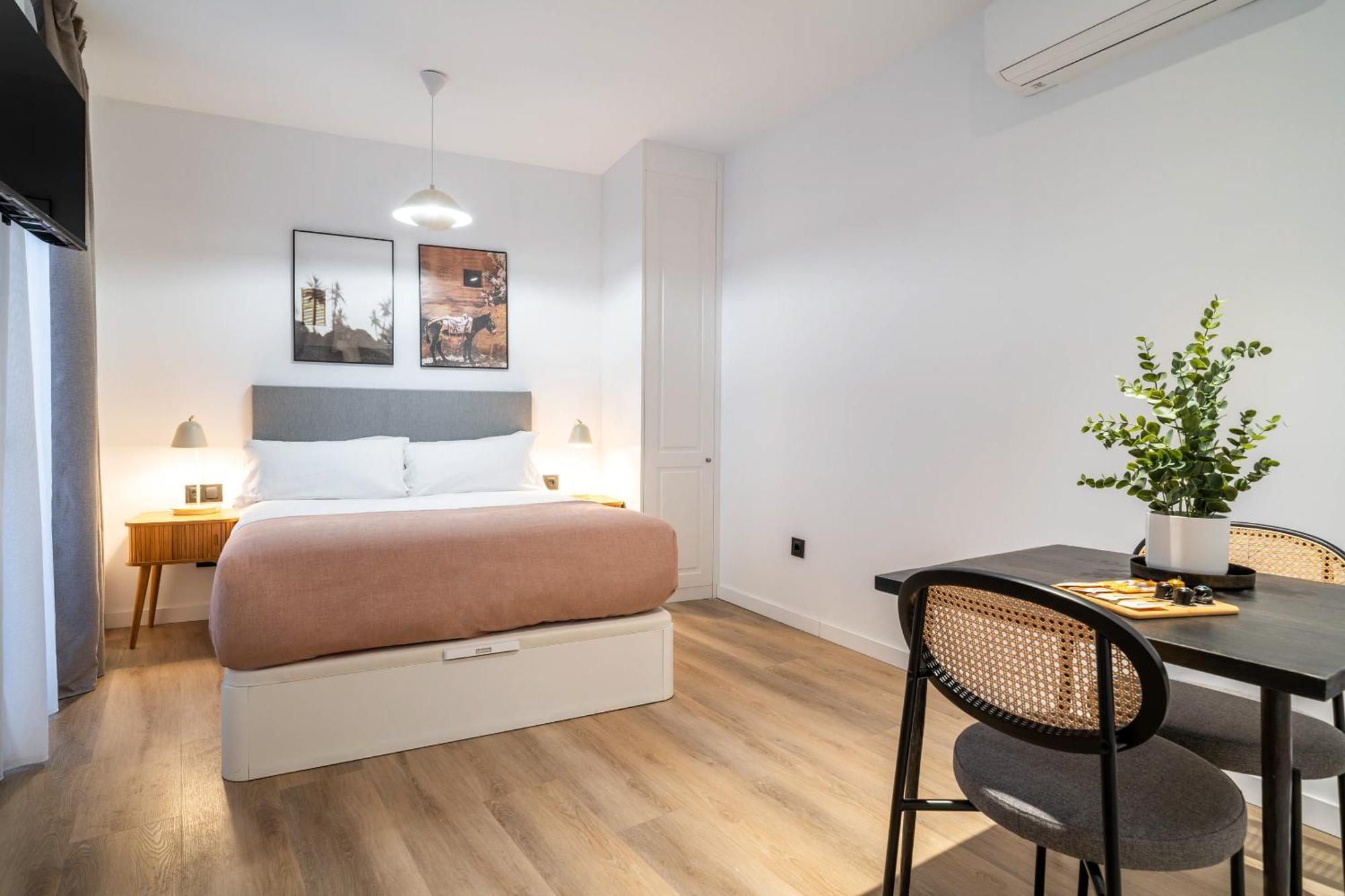 Limehome Malaga Calle Victoria Номер фото
