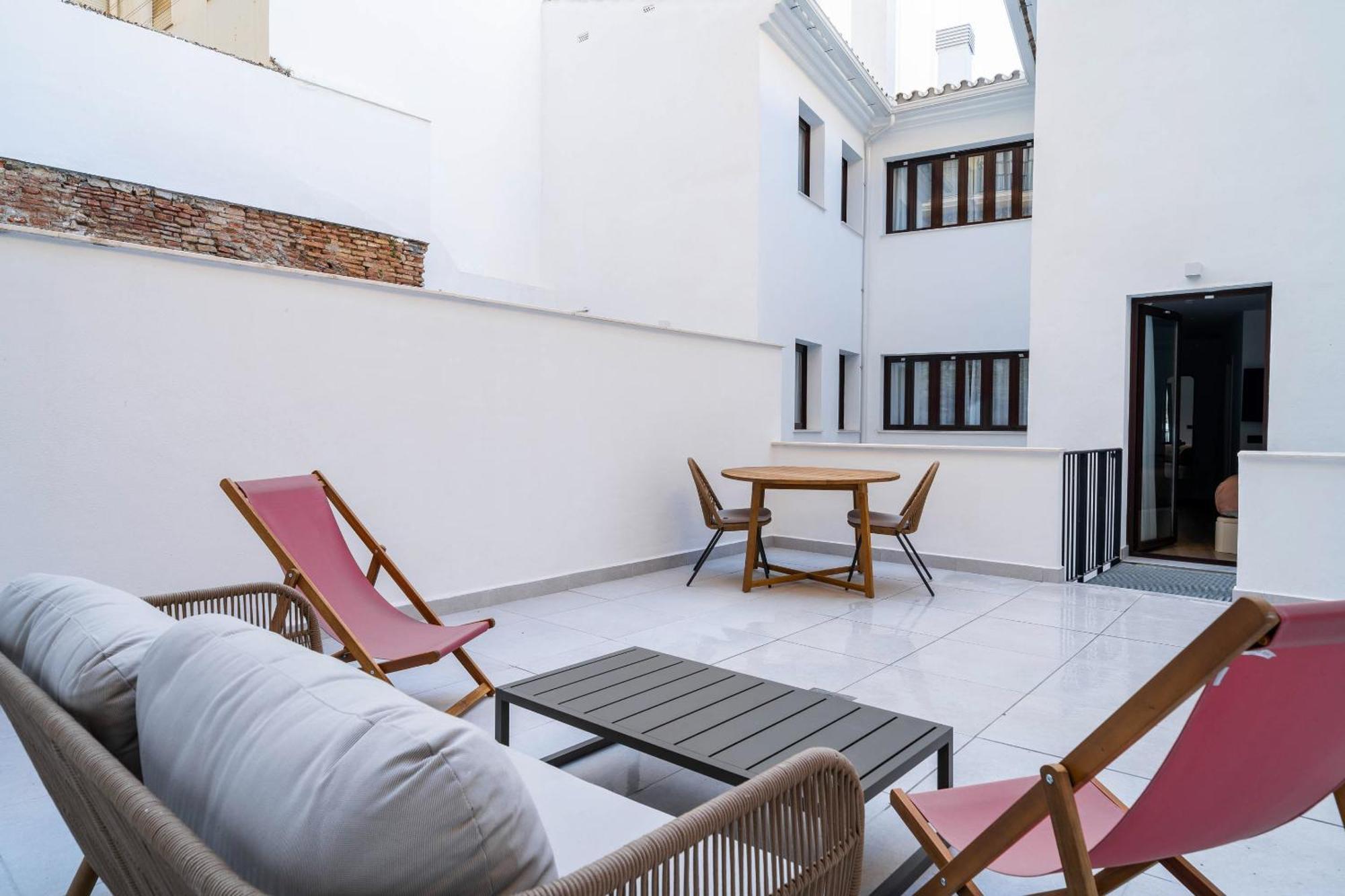 Limehome Malaga Calle Victoria Экстерьер фото