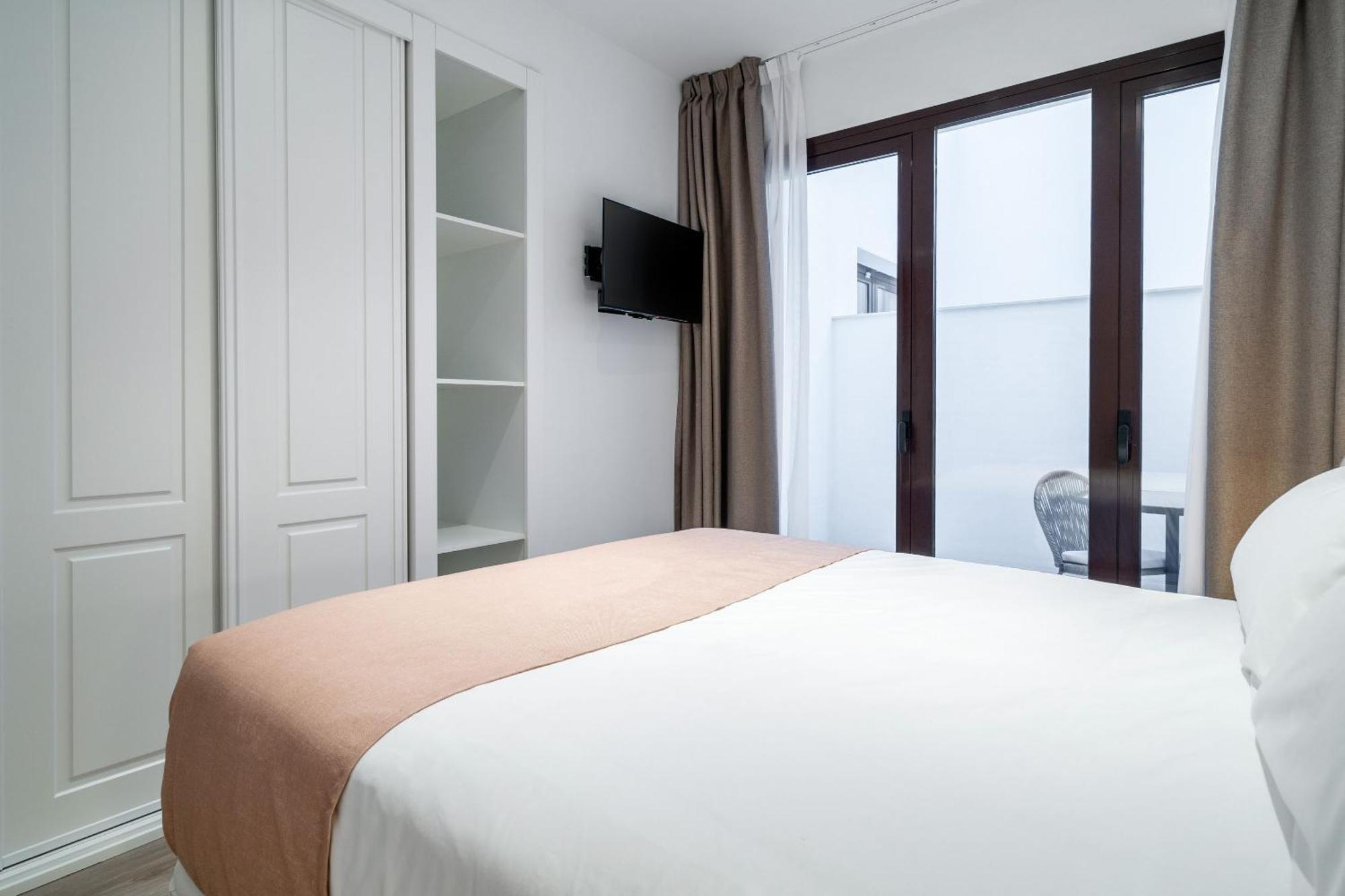 Limehome Malaga Calle Victoria Номер фото