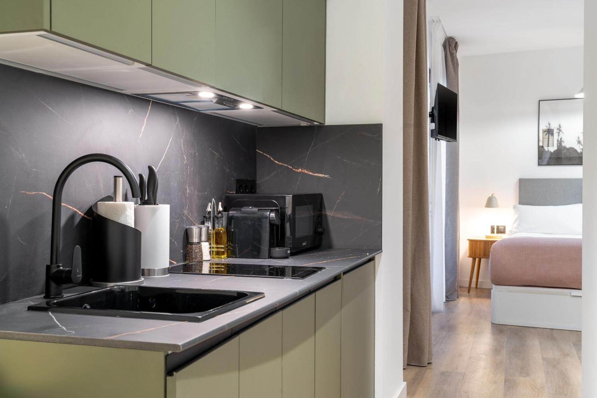 Limehome Malaga Calle Victoria Экстерьер фото