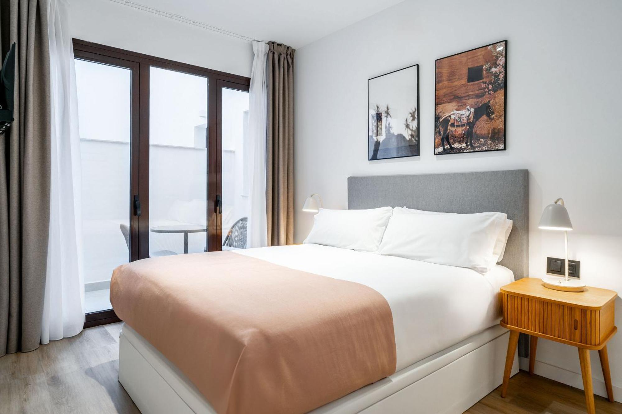 Limehome Malaga Calle Victoria Экстерьер фото