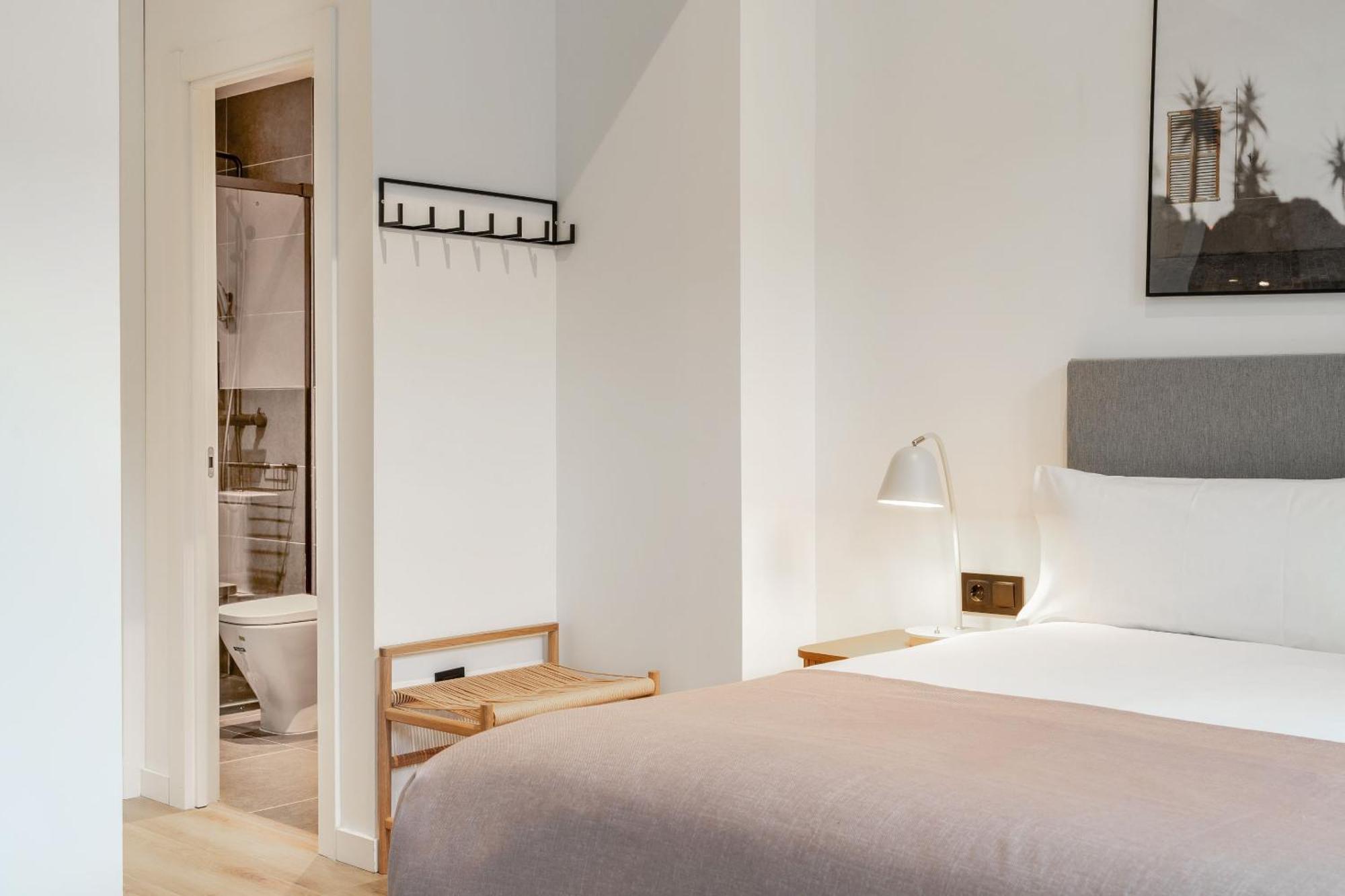 Limehome Malaga Calle Victoria Номер фото