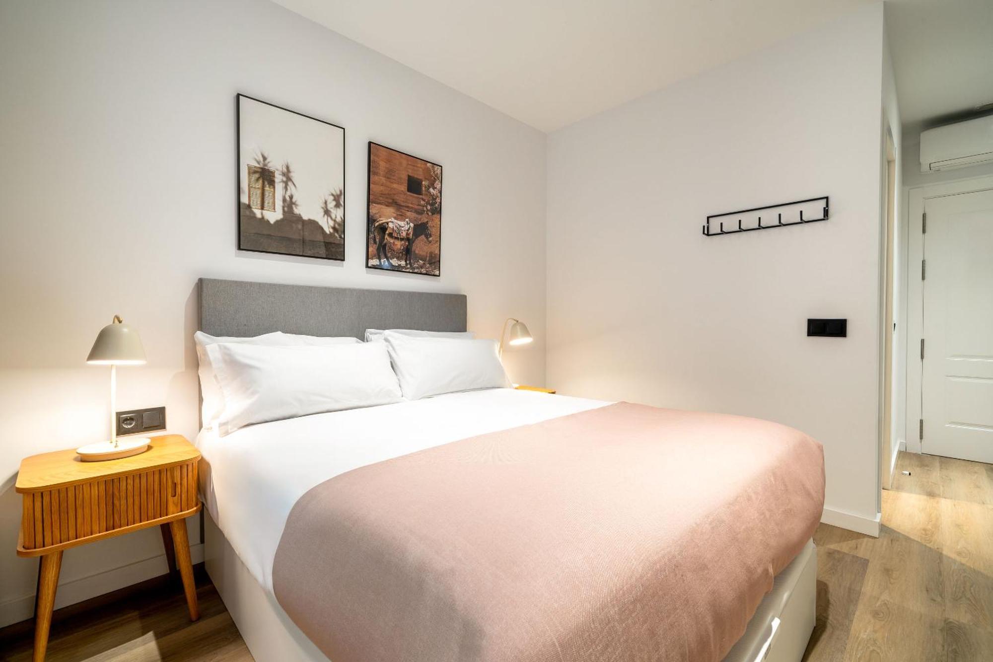 Limehome Malaga Calle Victoria Экстерьер фото