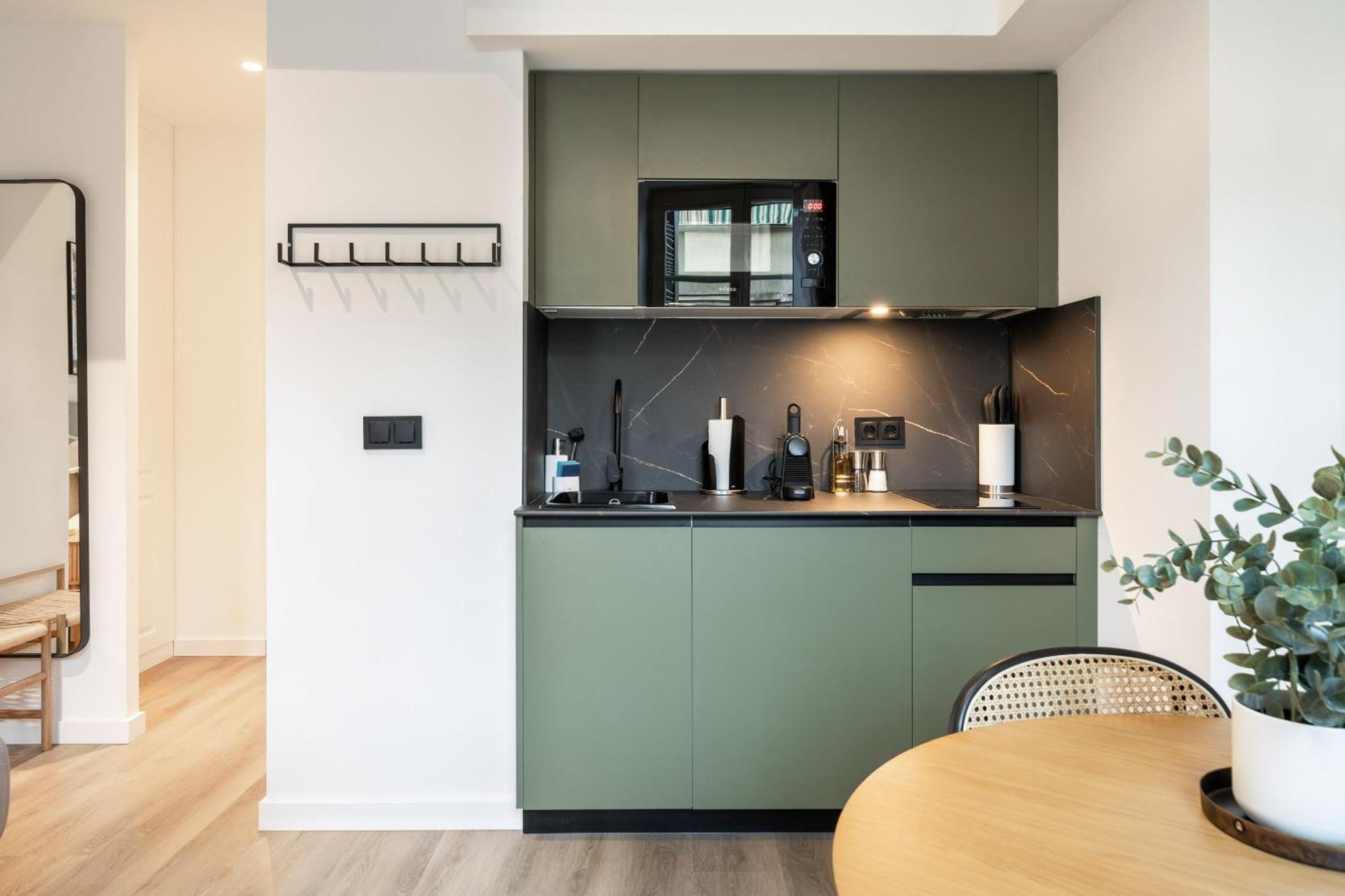 Limehome Malaga Calle Victoria Экстерьер фото
